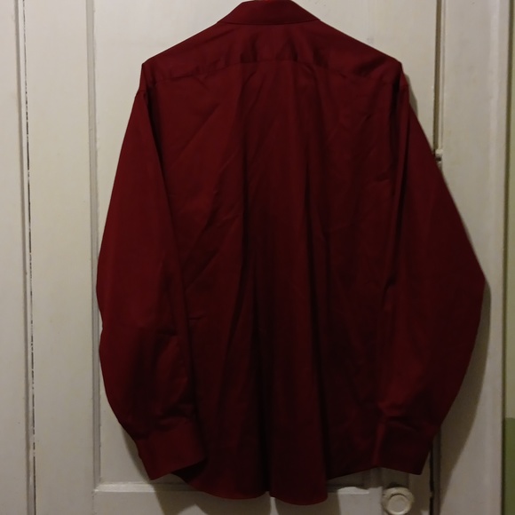 VAN HEUSEN LUX SATEEN Button-Down Dress Shirt, Sz 18-34/35, Maroon w Drk Buttons - Picture 3 of 3